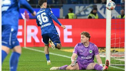 Bild: Uli Deck/dpa
Rafael Pinto Pedrosa erzielte das 1:1 für den KSC.