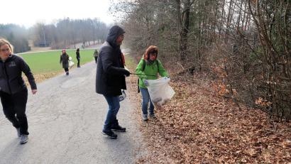 Bild: bsc
Entlang der Wanderwege kam so mancher Unrat zum Vorschein