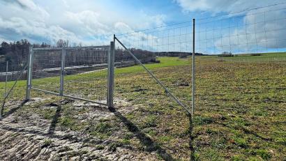 Bild: Matthias Bäumler
Entlang der B303 bei Marktredwitz entsteht die neue Freiflächen-Photovoltaikanlage.