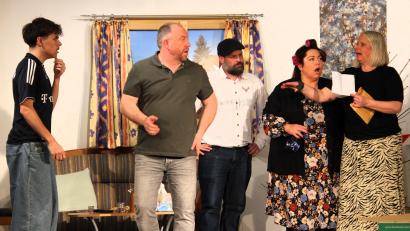 Bild: Toni Schuster
Szene aus dem Theaterstück "Silberhochzeit".