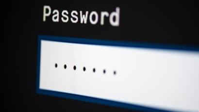 Bild: Fabian Sommer/dpa
Viele Internetnutzer vernachlässigen den Schutz ihrer E-Mail-Konten drastisch. (Symbolbild)