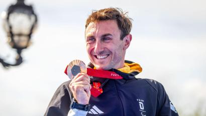 Bild: Jens Büttner/dpa
Aus Bronze wird für Para-Triathlet Martin Schulz Silber. (Archivbild)