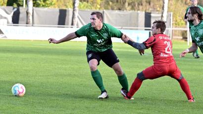 Bild: Hubert Ziegler
Künftig nur noch an der Seitenlinie: Ex-Spieler Julian Pospiech (links) käme beim auch 1. FC Rieden als langfristige Lösung infrage.