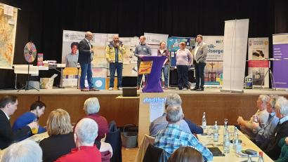 Bild: Susanne Götte
Bei der Frühjahrssynode des Evangelisch-Lutherischen Dekanates in Vohenstrauß befragte Dekan Thomas Guba Notfallseelsorger und weitere Experten.