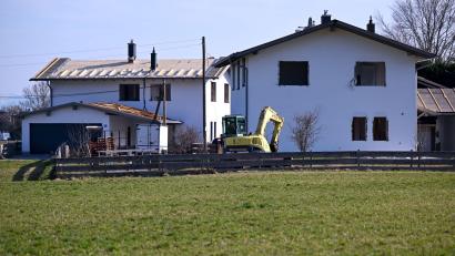 Bild: Sven Hoppe/dpa
Die Häuser wurden anders gebaut als genehmigt - und jetzt müssen sie weg.