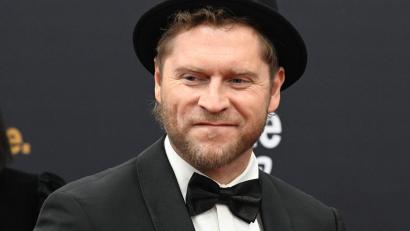 Bild: Felix Hörhager/dpa
Ein richtig eingestellter Duschkopf - für Johannes Oerding das A und O.