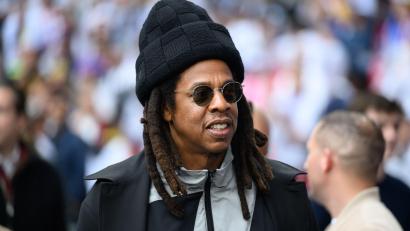 Bild: Robert Michael/dpa
Rapper Jay-Z berichtet im Interview mit der Zeitschrift GQ, was die Vergewaltigungsvorwürfe damals für sein Leben bedeutet haben (Archivbild).