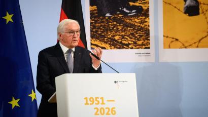 Bild: Bernd von Jutrczenka/dpa
Steinmeier sprach bei der Jubiläumsveranstaltung zu 75 Jahren Wiedergründung des Auswärtigen Amts