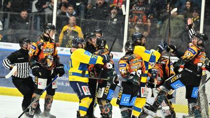 Bild: Hubert Ziegler
Das Duell zwischen dem EC Pfaffenhofen und dem ERSC Amberg wird es in der kommenden Saison nicht mehr geben. Der EC Pfaffenhofen ist aus der Eishockey-Bayernliga abgestiegen.