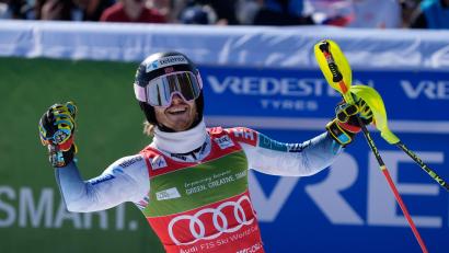 Bild: Giovanni Auletta/AP/dpa
Atle Lie McGrath gewinnt den Slalom-Gesamtweltcup. (Archivbild)