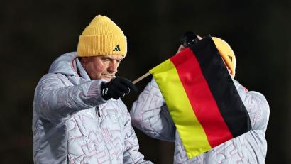 Bild: Daniel Karmann/dpa
Am Wochenende verabschiedet sich Stefan Horngacher als Bundestrainer. (Archivbild)