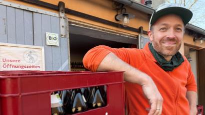 Bild: Gabi Schönberger
William Kite kommt aus Kanada, studierte Deutsch und Brautechnologie, zieht vier Kinder groß und arbeitet in der Brauerei in Irchenrieth und deren Weidener Wirtshaus.