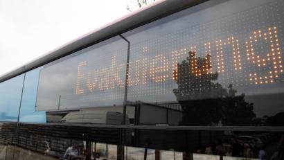 Bild: Daniel Karmann/dpa
Von der Evakuierung sind unter anderem ein Hotel und eine Tankstelle betroffen. (Symbolbild)