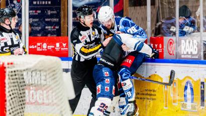 Bild: Elke Englmaier
Hitzige Partie gegen den EC Kassel sind auch die Blue Devils Weiden gewohnt.