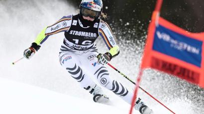 Bild: Gabriele Facciotti/AP/dpa
Emma Aicher zeigt einen starken ersten Riesenslalom-Durchgang in Hafjell.