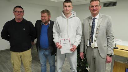 Bild: adj
Auch Vincent Steiner (Mountainbike) wurde geehrt.