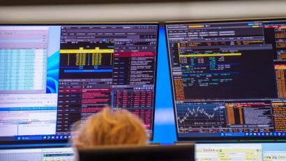 Bild: Andreas Arnold/dpa
Börse Frankfurt: Unternehmen kaufen so viele Aktien zurück wie nie zuvor (Archivbild)