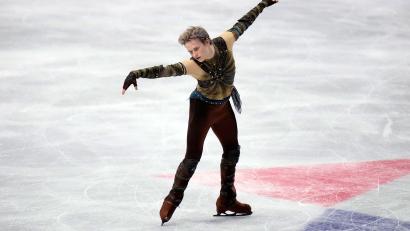 Bild: Petr David Josek/AP/dpa
US-Superstar Ilia Malinin steht vor seinem dritten WM-Titel.