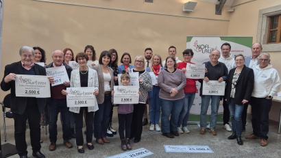 Bild: Lowak
Strahlende Gesichter im Neustädter Rathaus: Insgesamt 25.000 Euro spendete das Orga-Team des Nofilaufs im Herbst 2024 zunächst an zehn verschiedene Organisationen.