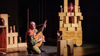Bild: Johann Karl
Gewinner des KIT 2026: Die Produktion „Ritter, Ritter oder wir bauen eine Burg“ vom Weiten Theater für Puppen und Menschen e.V. Berlin!
