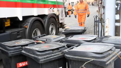 Symbolbild: Gabi Schönberger
Die Stadt Weiden hat eine neue Abfall-App. Bürger können sich dort unter anderem über Abfuhrtermine informieren.