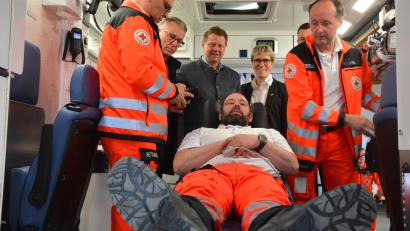 Bild: jr
Vorführung eines Rettungsdienstes im Fahrzeug, verbunden mit einem Telenotarzt am Standort Bogen.