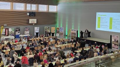 Bild: Oberpfälzer Wald / Katharina Gromer
Gut besucht ist der Tourismustag Oberpfälzer Wald in Kemnath.