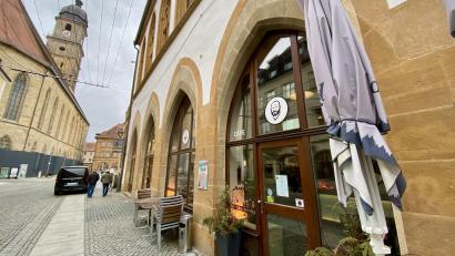 Archivbild: upl
Das ehemalige "Roberts" im Amberger Rathaus bekommt einen neuen Betreiber – ein 21-Jähriger übernimmt mit einem ganz neuen und ambitionierten Konzept.