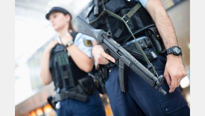 Bild: picture alliance / dpa
Bundespolizei am Münchner Flughafen (Archivbild).