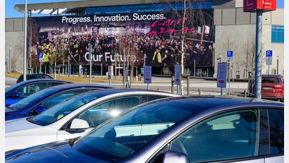 Bild: Patrick Pleul/dpa
Die Staatsanwaltschaft Frankfurt (Oder) äußert sich zu Ermittlungen nach einem Vorwurf von Tesla gegen die IG Metall. (Archivbild)