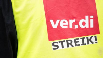 Bild: Hannes P Albert/dpa
Am Sonntag steht der Nahverkehr in Ulm still. Verdi ruft zum Warnstreik auf. (Archivbild)