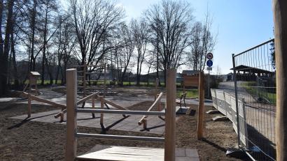 Bild: bnr
Die Fertigstellung des Naherholungsgebietes am Holzsteg ist eine der wenigen Maßnahmen, welche die Stadt in diesem Jahr umsetzen kann.