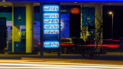 Bild: Klaus-Dietmar Gabbert/dpa
Die Spritpreise geben seit einigen Tagen nach. (Archivbild)