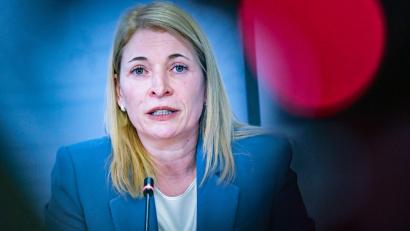 Bild: Malin Wunderlich/dpa
Soll besser von der Bundesregierung unterstützt werden: Bahnchefin Palla. (Archivbild)