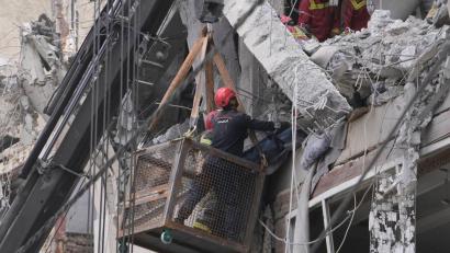 Bild: Vahid Salemi/AP/dpa
Der US-Gesandte Witkoff hält Iran-Gespräche noch in dieser Woche für möglich.