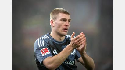 Bild: Soeren Stache/dpa
Eintracht-Profi Rasmus Kristensen hatte „nicht nur eine Fußballdepression“. (Archivbild)