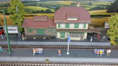 Bild: mfh
Ob der Zug heute pünktlich kommt?