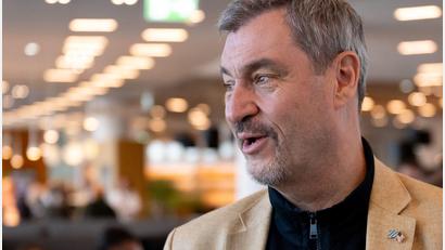 Bild: Sven Hoppe/dpa
Auf CSU-Chef Söder wartet in den USA ein dicht gedrängter Terminplan - den geplanten Besuch bei der Nasa in Houston nannte er vorab bereits auch einen persönlichen Meilenstein.