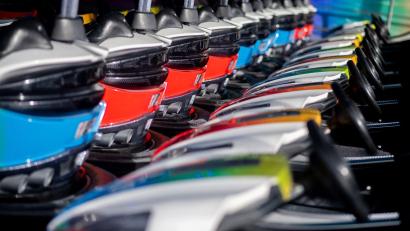 Bild: Hauke-Christian Dittrich/dpa
Eine 82-Jährige prallte am Pfarrkirchner Volksfest gegen einen Autoscooterbetrieb, welcher sich gerade im Aufbau befindet. (Symbolbild)