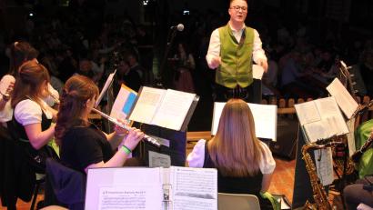 Bild: Konrad Rosner
Die Stiftländer Jugend- und Blaskapelle Waldsassen sorgte für eine zünftige Stimmung in der Stadthalle.