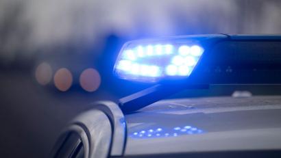 Symbolbild: Marijan Murat/dpa
Ein Unbekannter scheitert beim Versuch, einen Opferstock in der Pfarrkirche von Neunburg vorm Wald aufzubrechen. Die Polizei sucht Zeugen.