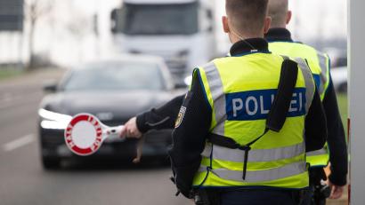 Bild: Marijan Murat/dpa
Die Bundespolizei nahm den Tatverdächtigen fest. (Symbolbild)