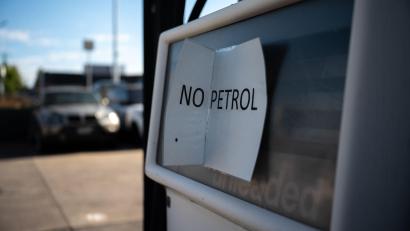 Bild: Jay Kogler/AAP/dpa
Australien senkt seine Spritsteuer - zunächst für drei Monate. (Archivbild)