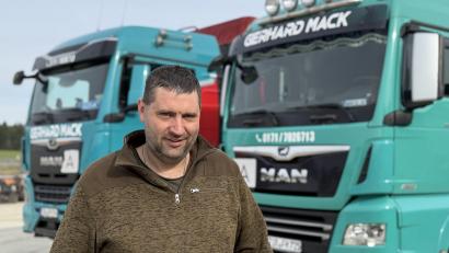 Bild: nza
Geschäftsführer Florian Heim entwickelt das Fuhrunternehmen Gerhard Mack weiter und baut es trotz schwieriger Umstände weiter aus.