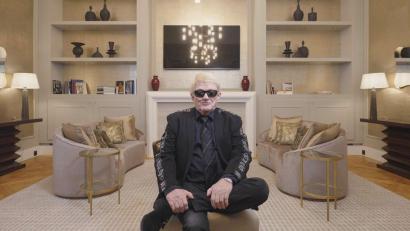 Bild: RTL/dpa
Eine vierteilige Doku „Heino – Karamba, Karacho, Kult!“ zeigt den Sänger zu Hause, auf der Bühne und im oft gemütlichen Alltag.