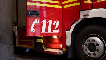 Bild: Niklas Treppner/dpa
Die Löscharbeiten dauerten mehrere Stunden. (Symbolbild)