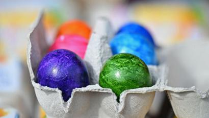 Bild: Jennifer Brückner/dpa
Ein guter Teil der Ostereier kommt aus dem Ausland.