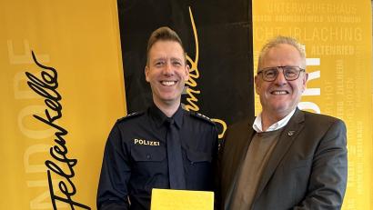 Bild: Lara Schmaus
Sehen ihrer zukünftigen Zusammenarbeit positiv entgegen: Polizeihauptkommissar Stefan Amann (links) und Oberbürgermeister Andreas Feller.