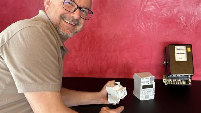 Bild: Karoline Gajeck-Scheuck
Michael Bieda, Leiter Messdienste der Stadtwerke Amberg, kümmert sich um einen schnellen Wechsel der Zähler.