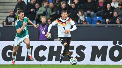 Bild: Swen Pförtner/dpa
Wann feiert Said El Mala (r) seine Tor-Premiere für die U21?